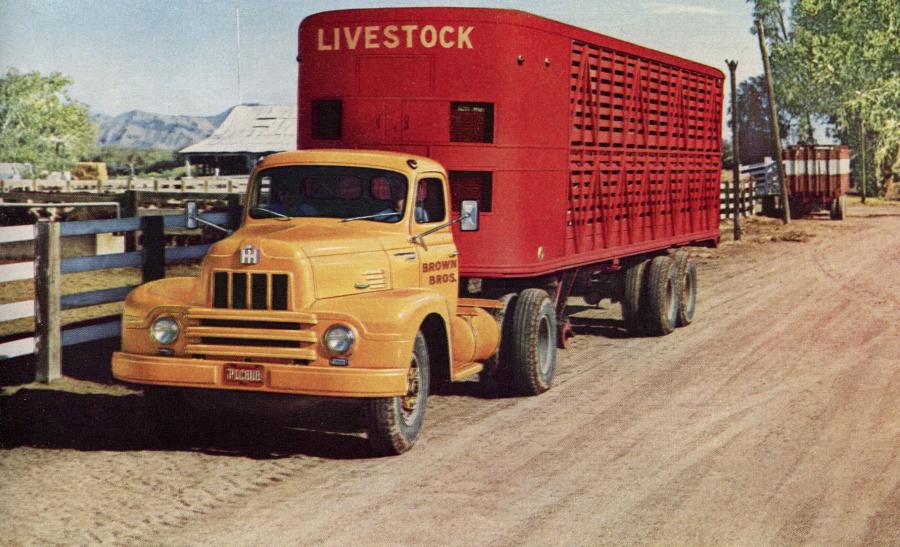  International R-195 Roadliner Tractor Truck 1953 года  (фото 1 из 5)